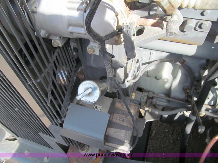 image for item F5517 2005 Caterpillar Challenger MT835 tractor