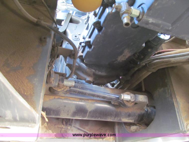 image for item F5517 2005 Caterpillar Challenger MT835 tractor