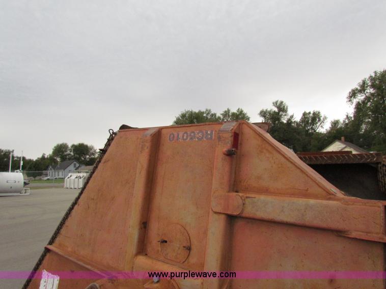 image for item B7443 2002 Land Pride RCB6010 rotary mower