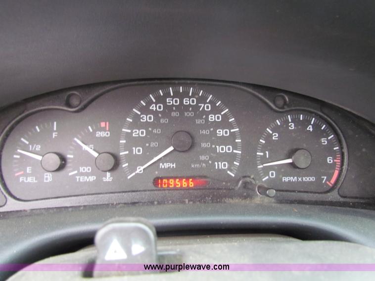 image for item B7453 2002 Chevrolet Cavalier