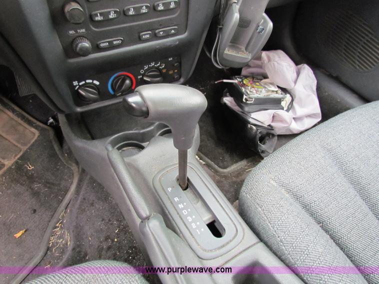 image for item B7453 2002 Chevrolet Cavalier