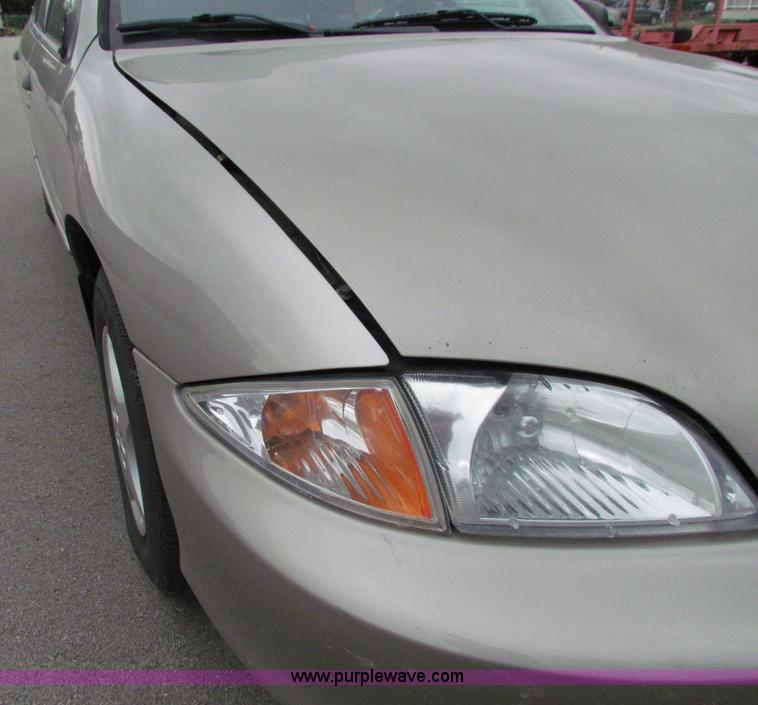 image for item B7453 2002 Chevrolet Cavalier
