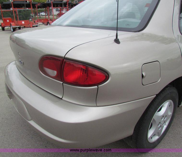 image for item B7453 2002 Chevrolet Cavalier