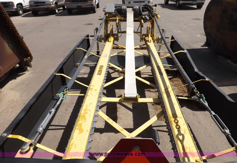 image for item C2807 2002 Trinity MPS350 crash attenuator