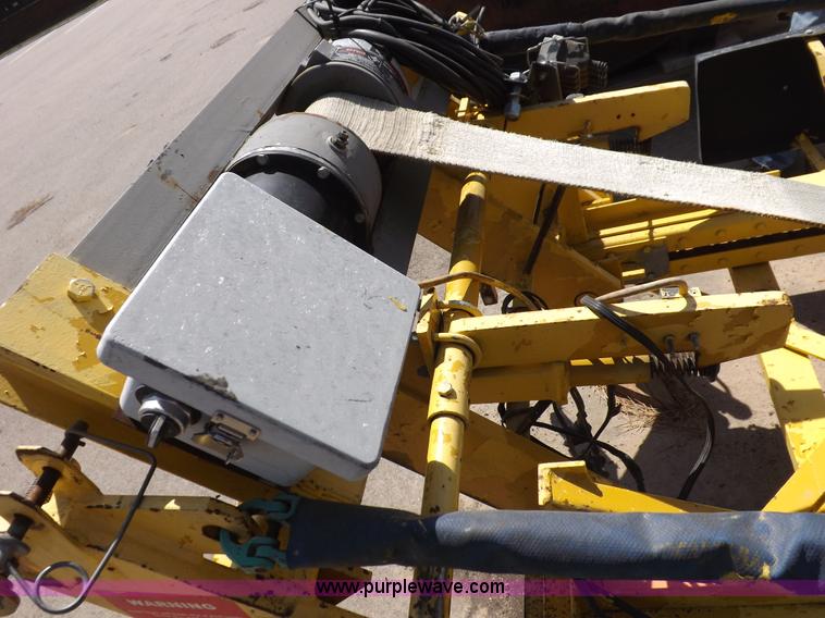 image for item C2807 2002 Trinity MPS350 crash attenuator