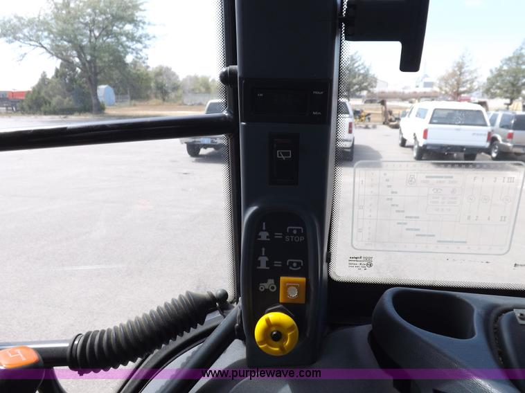 image for item C2813 1999 New Holland TS100 tractor