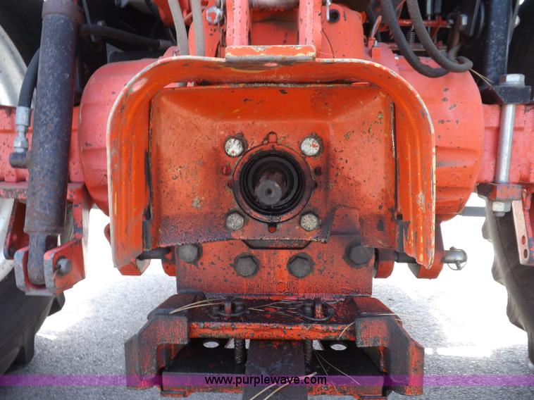 image for item C2813 1999 New Holland TS100 tractor