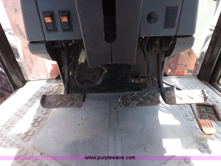 image for item C2814 1997 New Holland 7740SL MFWD tractor