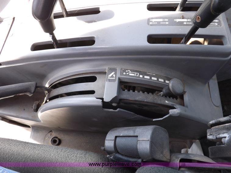 image for item C2814 1997 New Holland 7740SL MFWD tractor