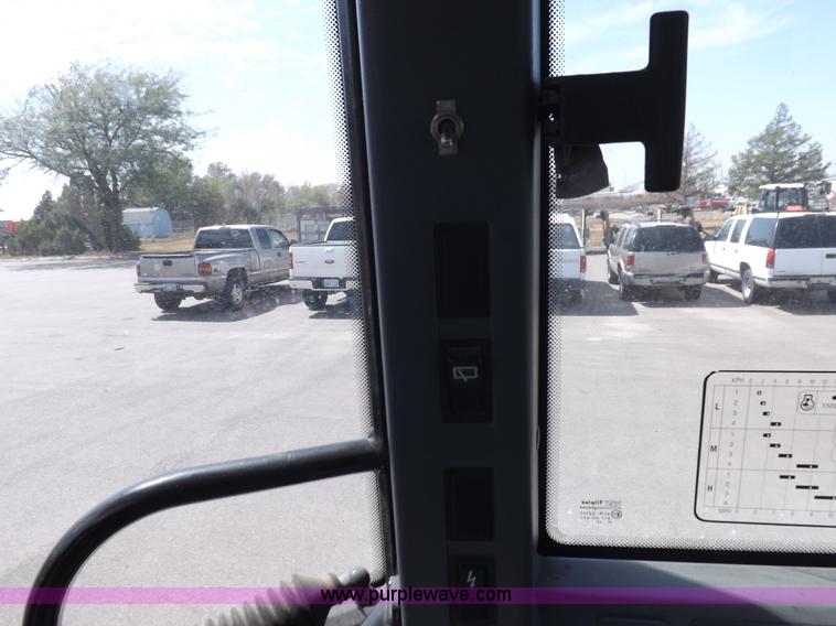 image for item C2814 1997 New Holland 7740SL MFWD tractor