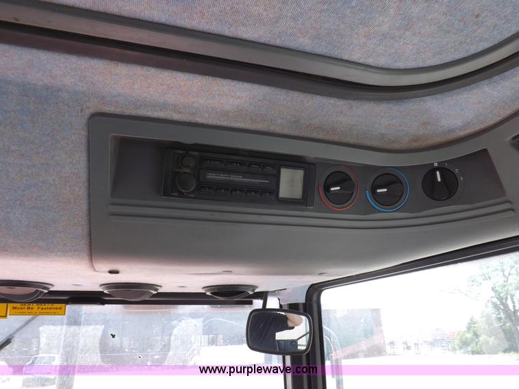 image for item C2814 1997 New Holland 7740SL MFWD tractor