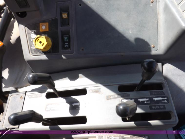 image for item C2815 1997 New Holland 7740SL MFWD tractor