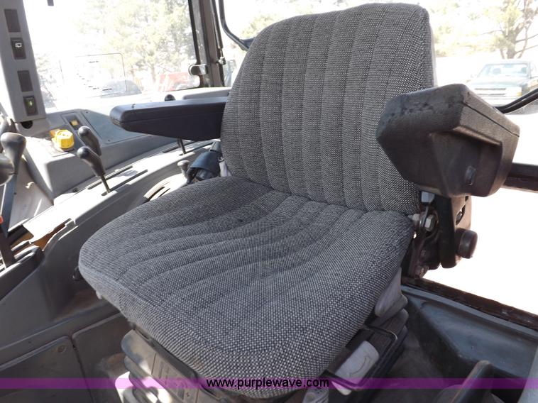 image for item C2815 1997 New Holland 7740SL MFWD tractor