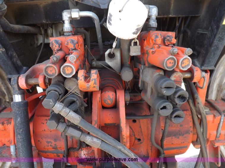 image for item C2815 1997 New Holland 7740SL MFWD tractor