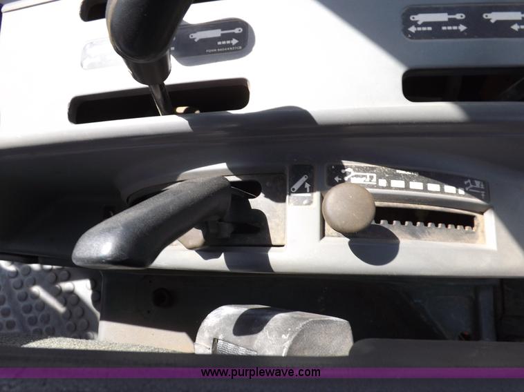 image for item C2816 1997 New Holland 7740SL MFWD tractor