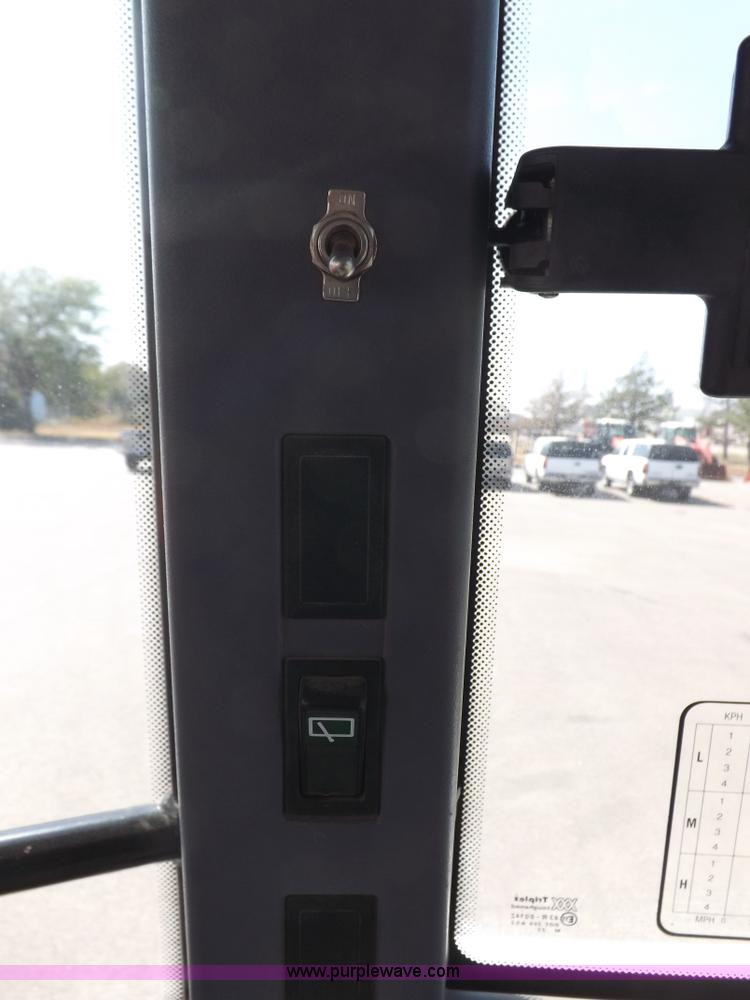 image for item C2816 1997 New Holland 7740SL MFWD tractor