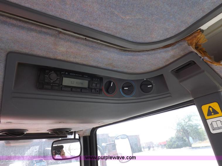 image for item C2816 1997 New Holland 7740SL MFWD tractor