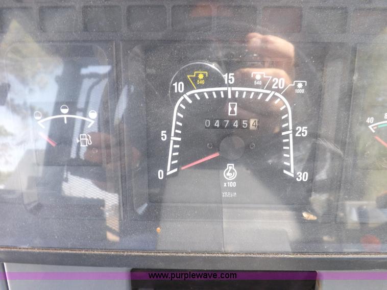 image for item C2819 1996 New Holland 7740SL MFWD tractor