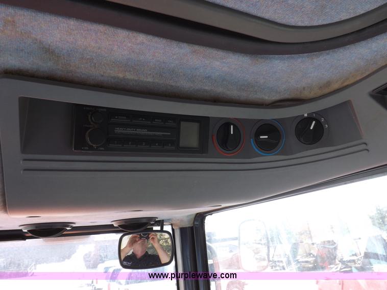 image for item C2819 1996 New Holland 7740SL MFWD tractor