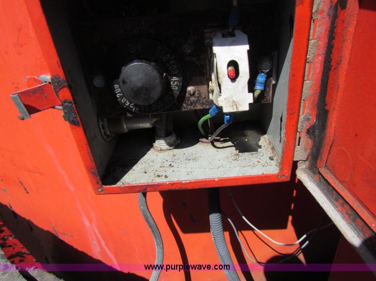 image for item E8029 1993 Craft Co EZ-200 crack seal machine