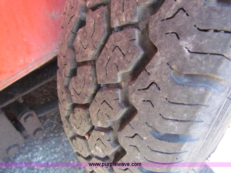 image for item E8029 1993 Craft Co EZ-200 crack seal machine