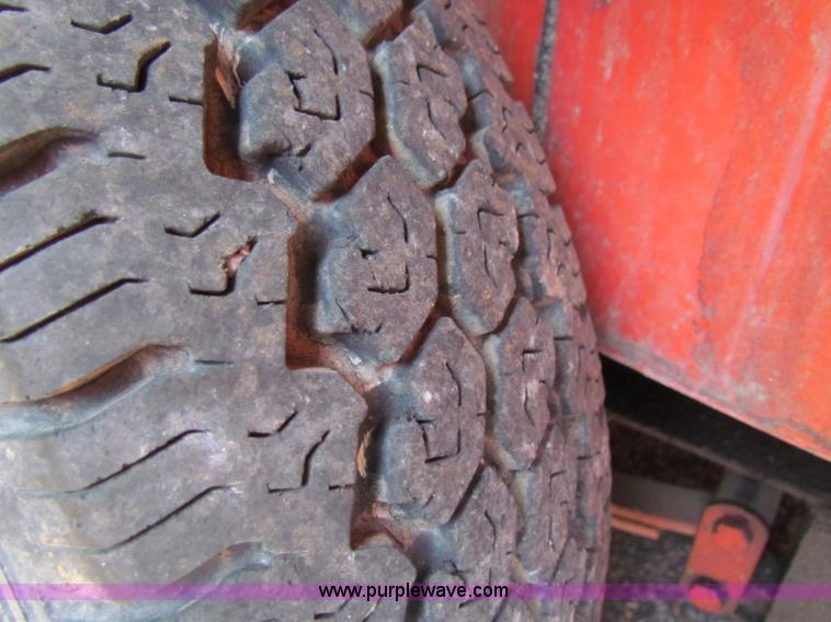 image for item E8029 1993 Craft Co EZ-200 crack seal machine