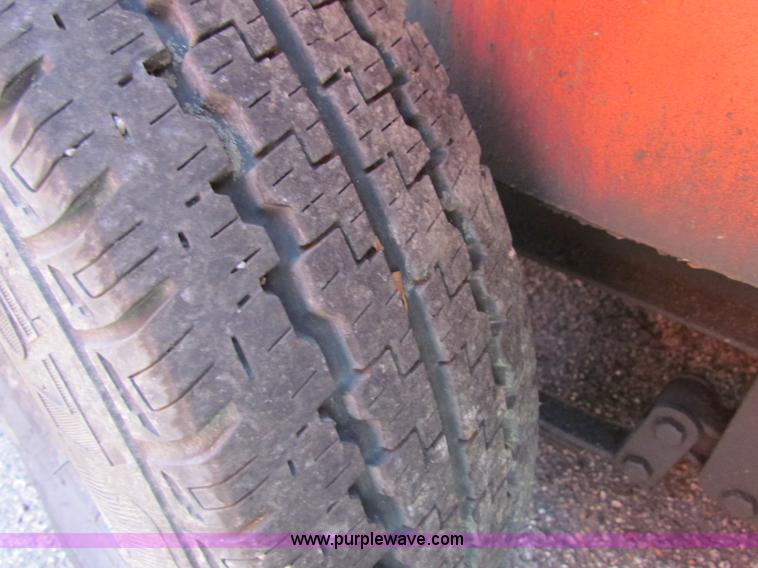 image for item E8029 1993 Craft Co EZ-200 crack seal machine