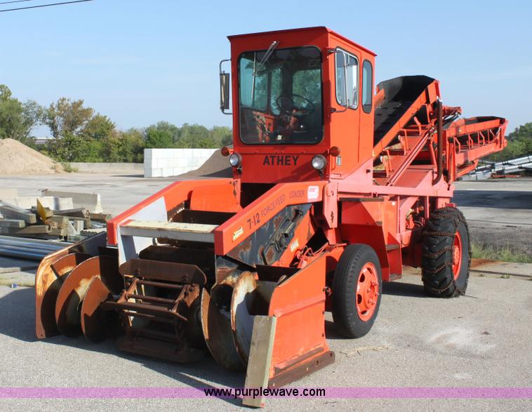 image for item G4730 1991 Athey 7-125 force feed loader