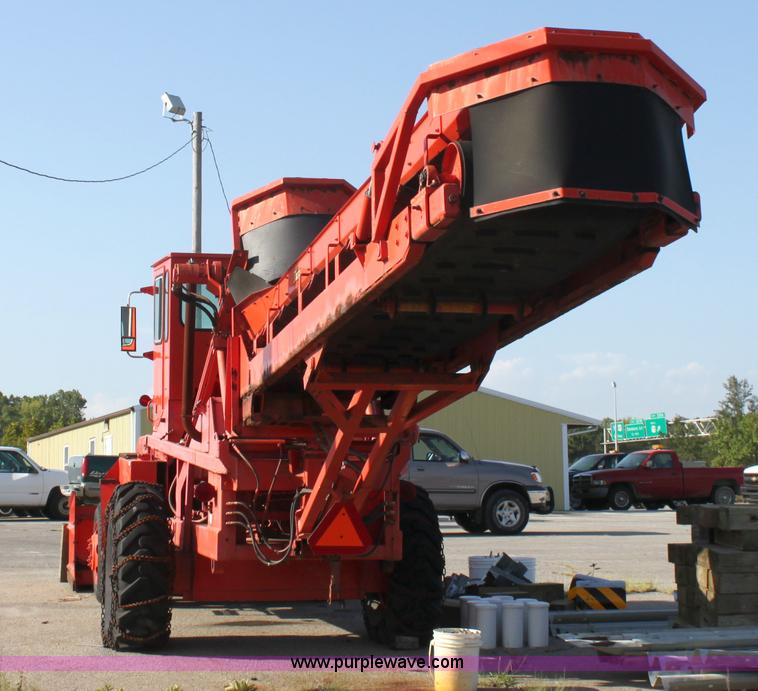 image for item G4730 1991 Athey 7-125 force feed loader