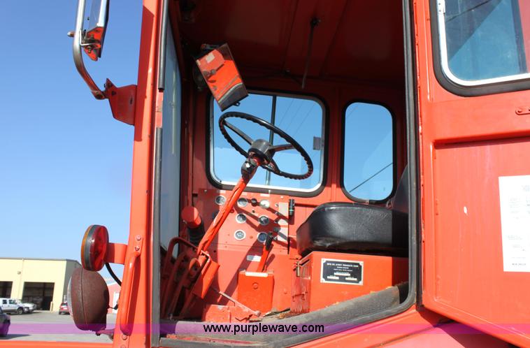 image for item G4730 1991 Athey 7-125 force feed loader