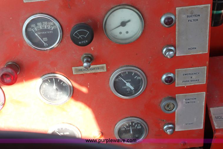 image for item G4730 1991 Athey 7-125 force feed loader