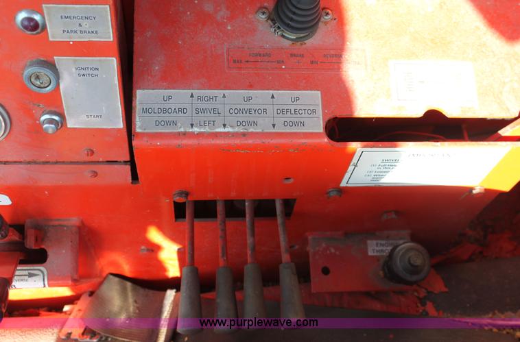 image for item G4730 1991 Athey 7-125 force feed loader