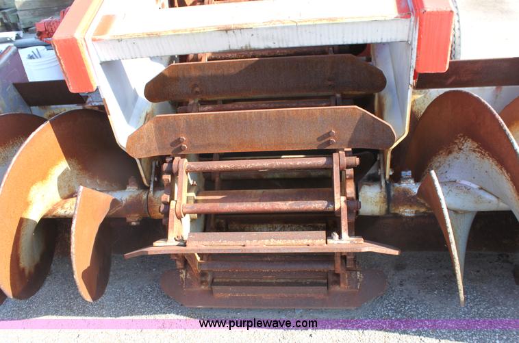 image for item G4730 1991 Athey 7-125 force feed loader