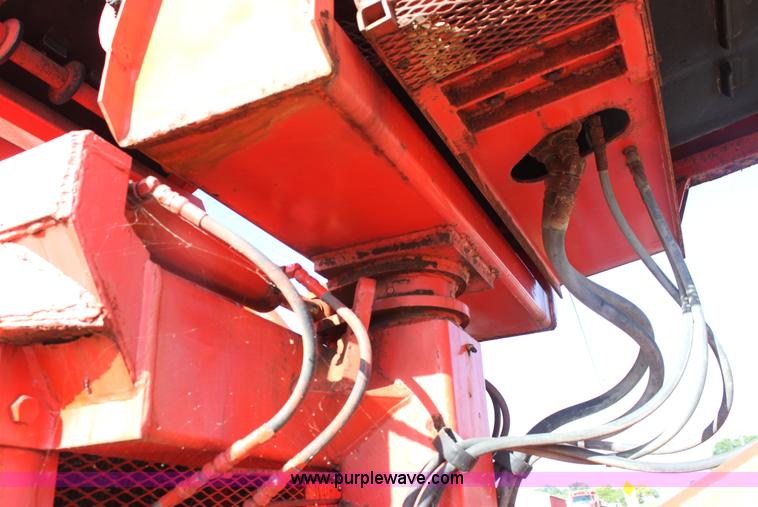 image for item G4730 1991 Athey 7-125 force feed loader