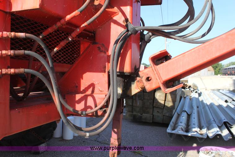 image for item G4730 1991 Athey 7-125 force feed loader