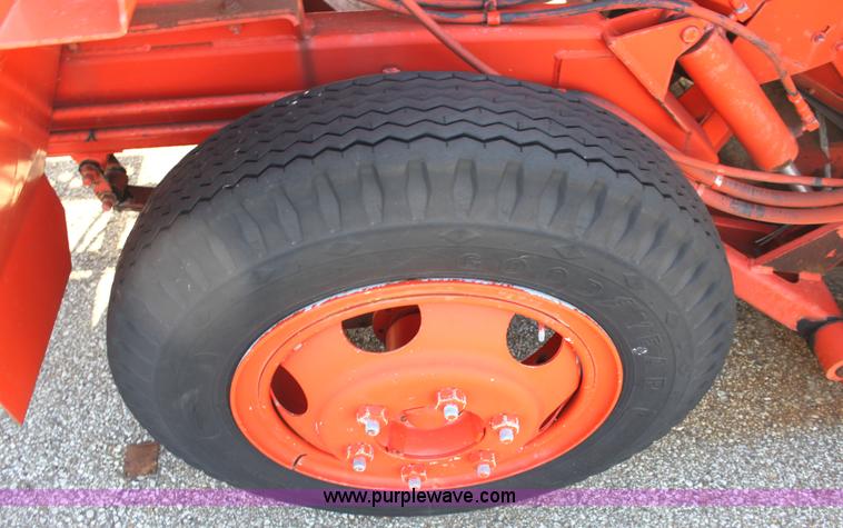 image for item G4730 1991 Athey 7-125 force feed loader