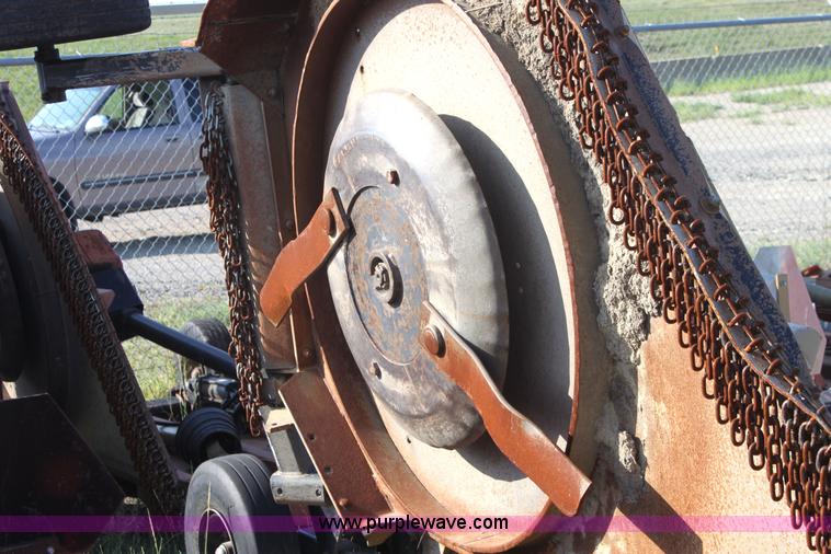 image for item G4735 2005 Land Pride RCB6010 rotary mower
