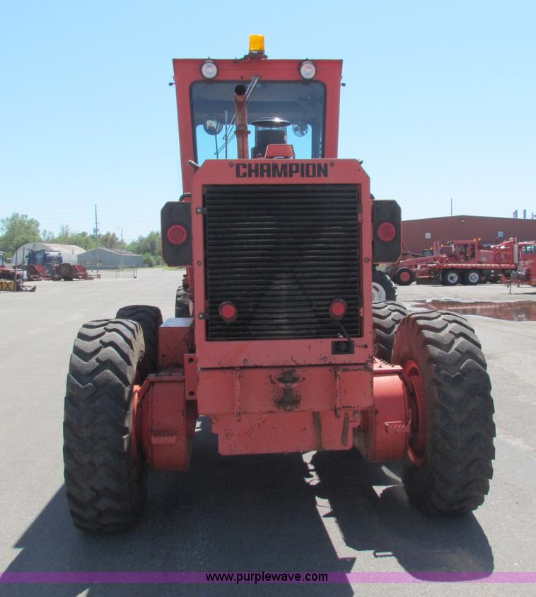 image for item G4764 Champion 710A motor grader