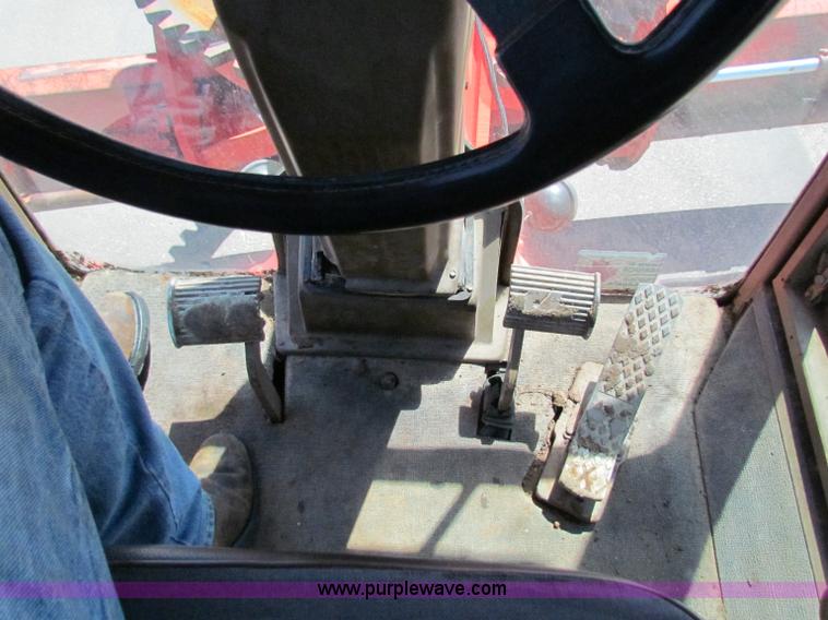 image for item G4764 Champion 710A motor grader