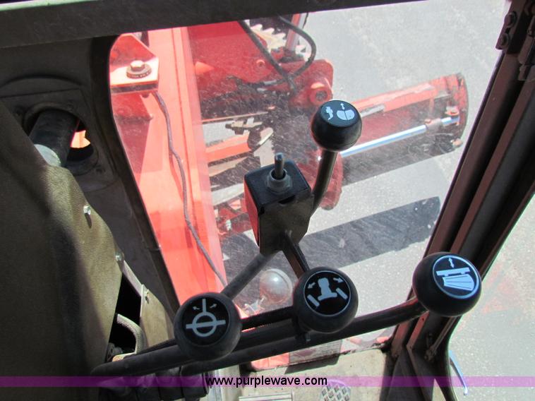 image for item G4764 Champion 710A motor grader