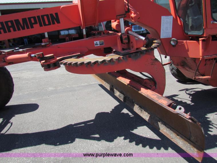 image for item G4764 Champion 710A motor grader