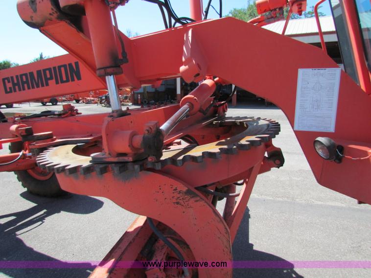 image for item G4764 Champion 710A motor grader