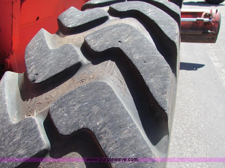 image for item G4764 Champion 710A motor grader