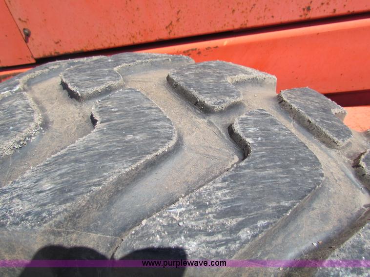 image for item G4764 Champion 710A motor grader