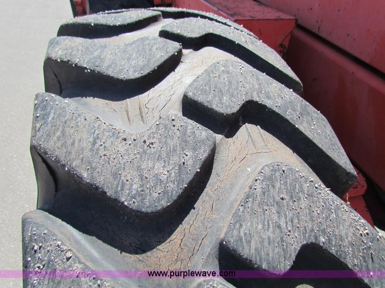 image for item G4764 Champion 710A motor grader