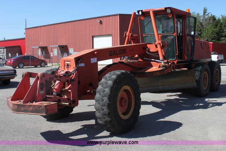 image for item G4765 1996 Galion 830B motor grader