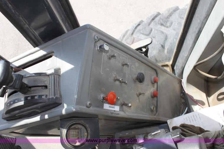 image for item G4765 1996 Galion 830B motor grader