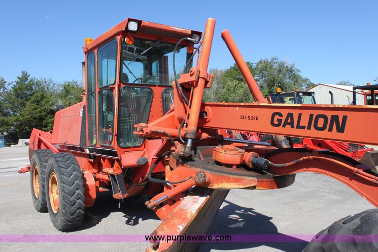 image for item G4765 1996 Galion 830B motor grader