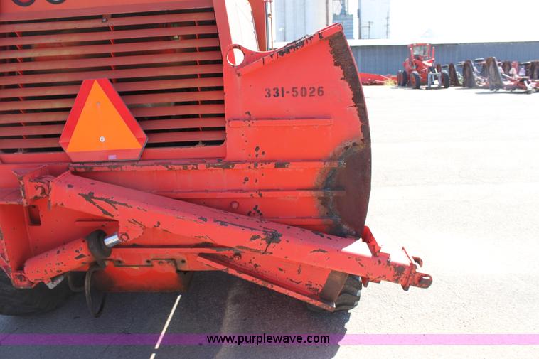 image for item G4765 1996 Galion 830B motor grader