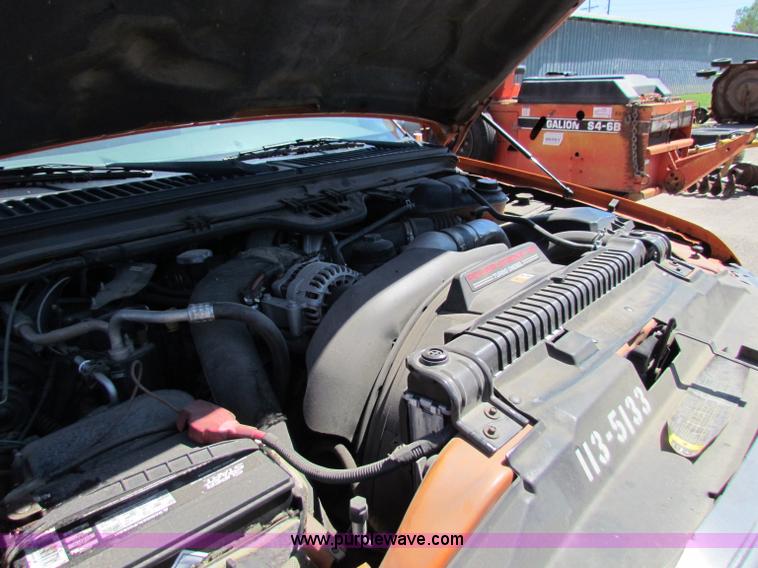 image for item G4772 2003 Ford F250 Super Duty utility pickup truck